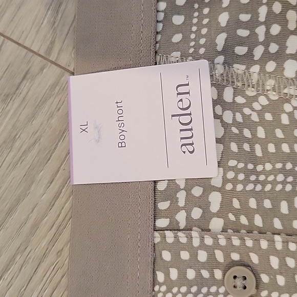 NWT- set of three women's underwear - Picture 3 of 4